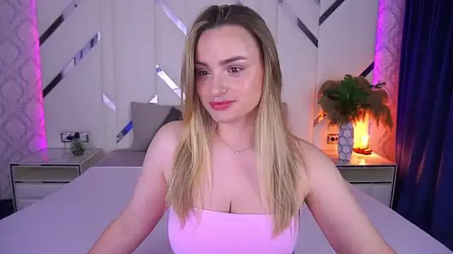 LindsieGreyy from StripChat is Freechat