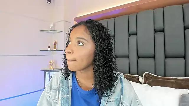 LisaMendez from StripChat is Freechat