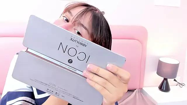 Customizable and immersive: Energize your taste buds and checkout our delicious choice of amateur cams liveshows with excited livestreamers getting their sweet physiques pounded with their beloved vibrating toys.