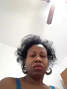 littlebrunett from StripChat is Freechat