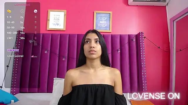 Customizable and immersive: Energize your taste buds and checkout our delicious choice of amateur cams liveshows with excited livestreamers getting their sweet physiques pounded with their beloved vibrating toys.