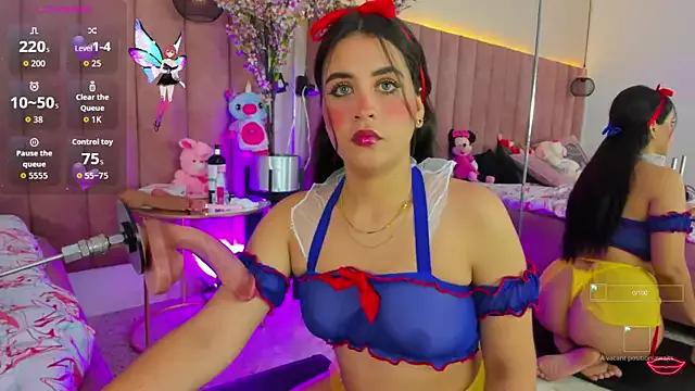 Customizable and immersive: Energize your taste buds and checkout our delicious choice of amateur cams liveshows with excited livestreamers getting their sweet physiques pounded with their beloved vibrating toys.