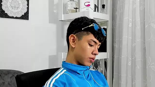 LoganTwink18 from StripChat is Freechat