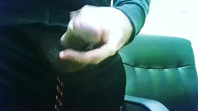 loganwolverine02 from StripChat is Freechat