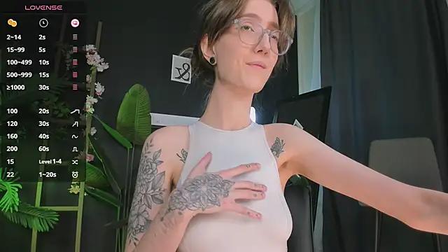 Lola_Missy from StripChat