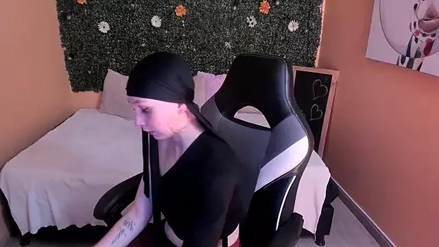 Customizable and immersive: Energize your taste buds and checkout our delicious choice of amateur cams liveshows with excited livestreamers getting their sweet physiques pounded with their beloved vibrating toys.