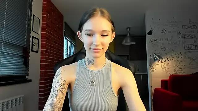 LoraGoddes webcams show profile image 