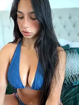 Customizable and immersive: Energize your taste buds and checkout our delicious choice of amateur cams liveshows with excited livestreamers getting their sweet physiques pounded with their beloved vibrating toys.