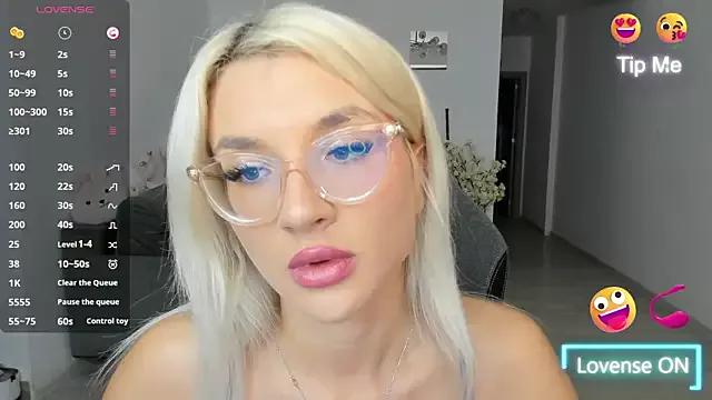 Customizable and immersive: Energize your taste buds and checkout our delicious choice of amateur cams liveshows with excited livestreamers getting their sweet physiques pounded with their beloved vibrating toys.