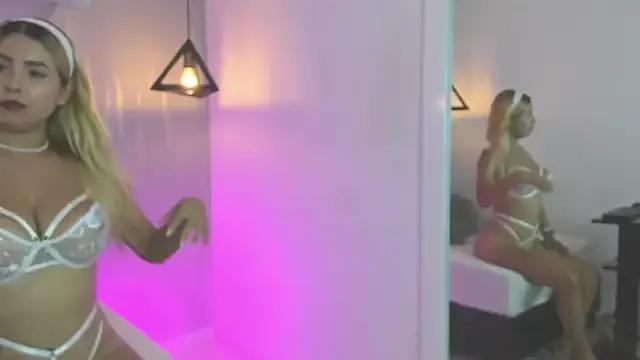 Customizable and immersive: Energize your taste buds and checkout our delicious choice of amateur cams liveshows with excited livestreamers getting their sweet physiques pounded with their beloved vibrating toys.