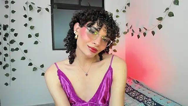 Customizable and immersive: Energize your taste buds and checkout our delicious choice of amateur cams liveshows with excited livestreamers getting their sweet physiques pounded with their beloved vibrating toys.