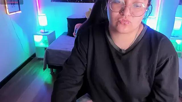 Customizable and immersive: Energize your taste buds and checkout our delicious choice of amateur cams liveshows with excited livestreamers getting their sweet physiques pounded with their beloved vibrating toys.