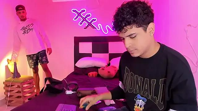 Customizable and immersive: Energize your taste buds and checkout our delicious choice of amateur cams liveshows with excited livestreamers getting their sweet physiques pounded with their beloved vibrating toys.