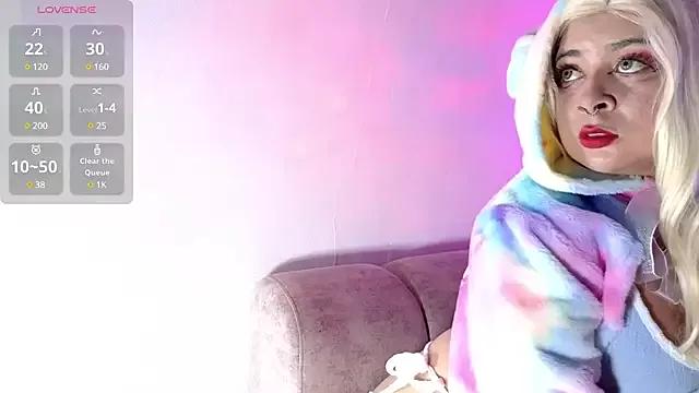 Customizable and immersive: Energize your taste buds and checkout our delicious choice of amateur cams liveshows with excited livestreamers getting their sweet physiques pounded with their beloved vibrating toys.