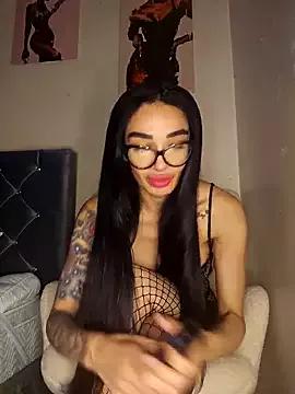 LucyMiax from StripChat is Freechat