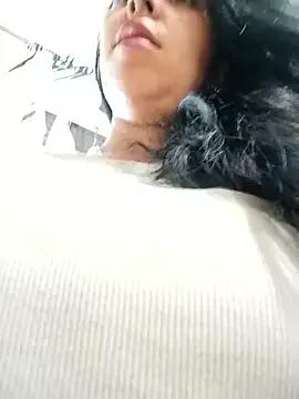 Luianna from StripChat is Freechat