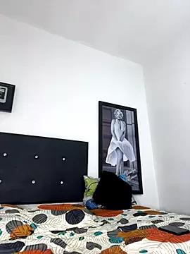 Customizable and immersive: Energize your taste buds and checkout our delicious choice of amateur cams liveshows with excited livestreamers getting their sweet physiques pounded with their beloved vibrating toys.