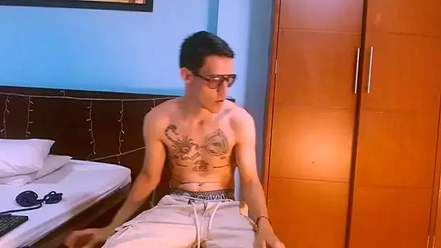 lukky_luciano from StripChat is Freechat