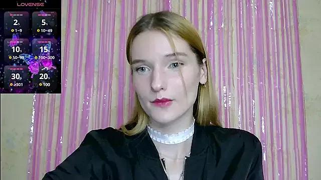 Lulu_solt from StripChat is Freechat