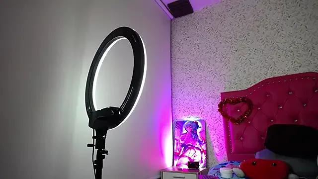 Customizable and immersive: Energize your taste buds and checkout our delicious choice of amateur cams liveshows with excited livestreamers getting their sweet physiques pounded with their beloved vibrating toys.