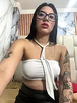 Luna-Smitt from StripChat is Freechat
