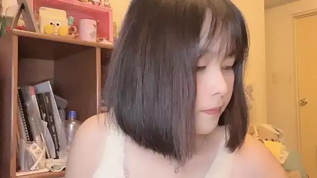 luna51888 from StripChat is Freechat