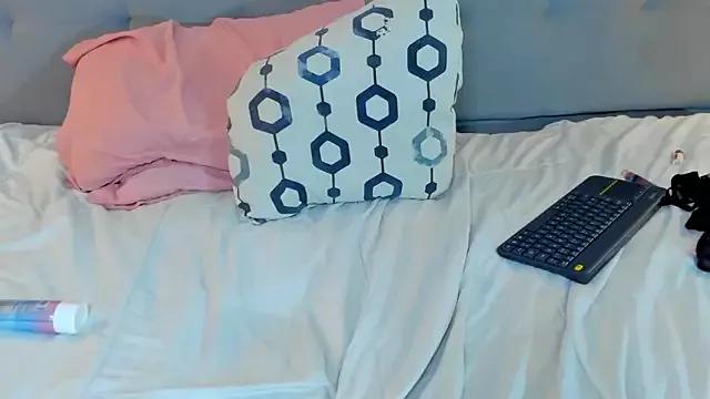 Luna_Claire from StripChat is Freechat