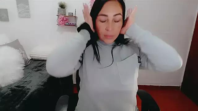 Customizable and immersive: Energize your taste buds and checkout our delicious choice of amateur cams liveshows with excited livestreamers getting their sweet physiques pounded with their beloved vibrating toys.
