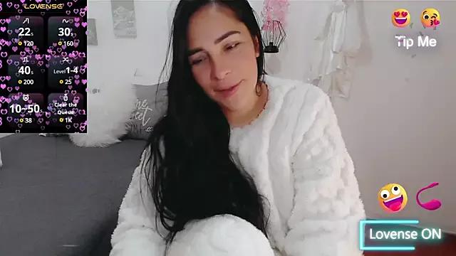 Customizable and immersive: Energize your taste buds and checkout our delicious choice of amateur cams liveshows with excited livestreamers getting their sweet physiques pounded with their beloved vibrating toys.