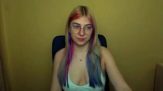 Customizable and immersive: Energize your taste buds and checkout our delicious choice of amateur cams liveshows with excited livestreamers getting their sweet physiques pounded with their beloved vibrating toys.