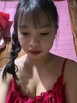 LunaBerry18 from StripChat is Freechat