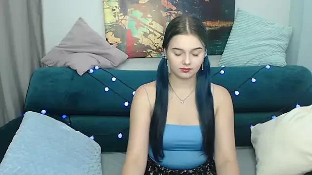 LunaBlueB from StripChat is Freechat