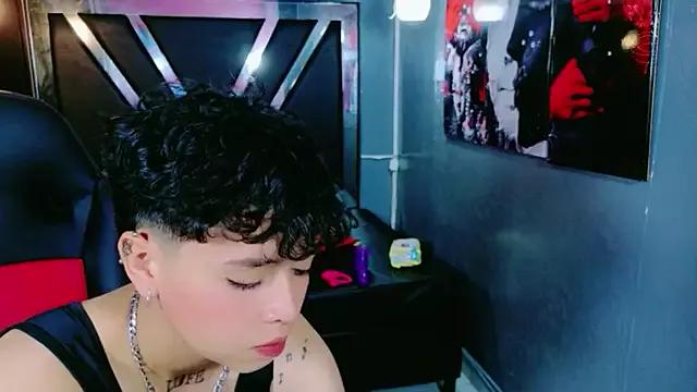 lunabustygirl from StripChat is Freechat