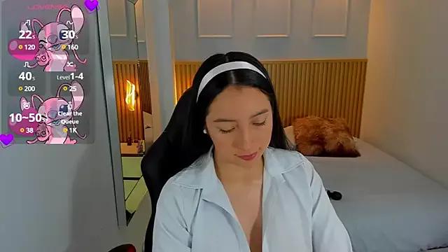 LUNACLARK2 from StripChat is Freechat