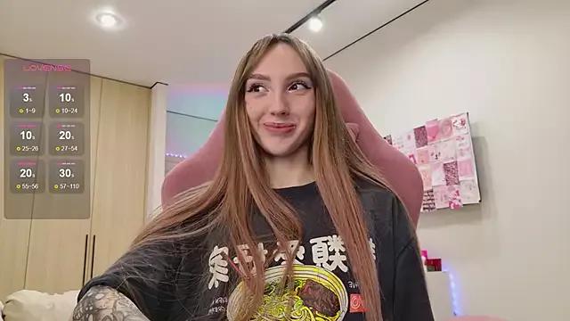 Lunainnk from StripChat is Freechat