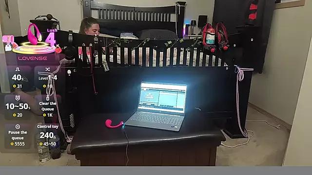 Customizable and immersive: Energize your taste buds and checkout our delicious choice of amateur cams liveshows with excited livestreamers getting their sweet physiques pounded with their beloved vibrating toys.