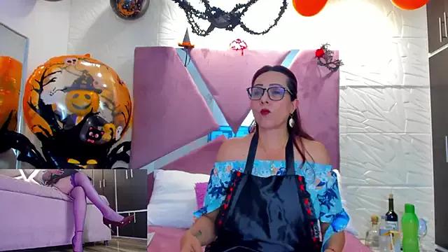 Customizable and immersive: Energize your taste buds and checkout our delicious choice of amateur cams liveshows with excited livestreamers getting their sweet physiques pounded with their beloved vibrating toys.