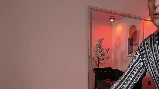 Madame_scarlet from StripChat is Freechat