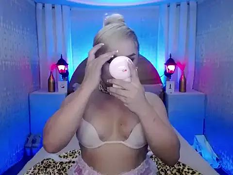 Madameblonde from StripChat is Freechat