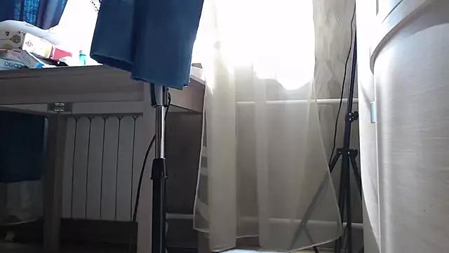 madamss12 from StripChat is Freechat