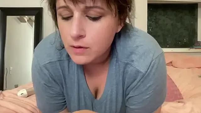 Photos of maddiliz from StripChat is Freechat