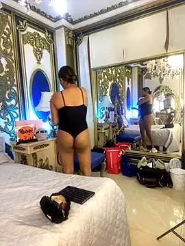 MaddisonClark from StripChat is Freechat