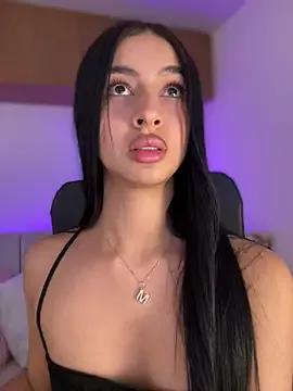 maddy_bronw_ from StripChat is Freechat