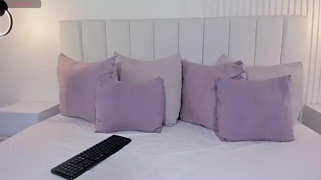 maddy_howard from StripChat is Freechat