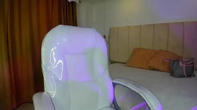 Customizable and immersive: Energize your taste buds and checkout our delicious choice of amateur cams liveshows with excited livestreamers getting their sweet physiques pounded with their beloved vibrating toys.