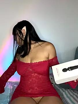 Maddy_w from StripChat is Freechat