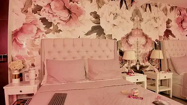 Customizable and immersive: Energize your taste buds and checkout our delicious choice of amateur cams liveshows with excited livestreamers getting their sweet physiques pounded with their beloved vibrating toys.