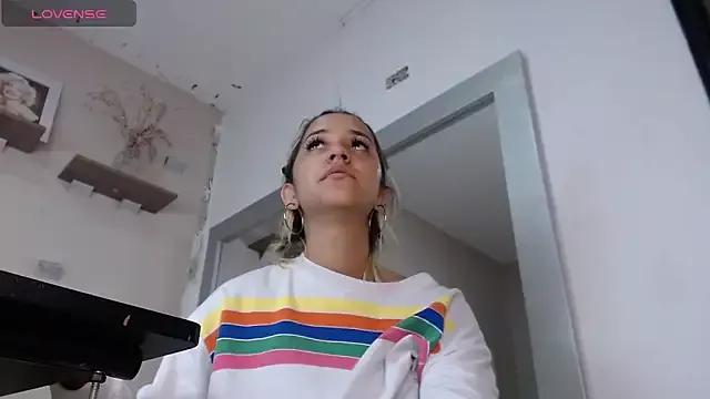 maddypreg from StripChat is Freechat