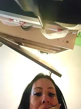 Maddythemilf from StripChat is Freechat