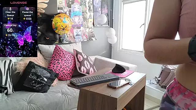Customizable and immersive: Energize your taste buds and checkout our delicious choice of amateur cams liveshows with excited livestreamers getting their sweet physiques pounded with their beloved vibrating toys.
